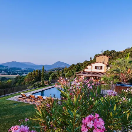 Destino Italy, Umbria Tuscany Boarder