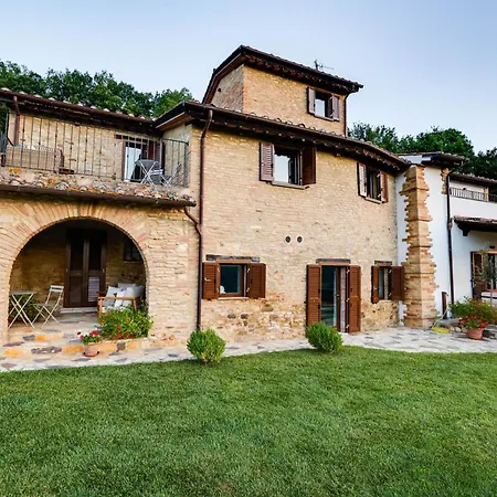 Destino Italy, Umbria Tuscany Boarder Villa