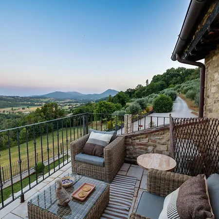 Villa Destino Italy, Umbria Tuscany Boarder
