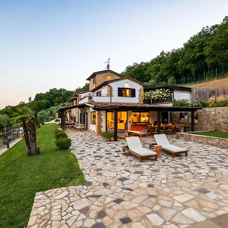 Destino Italy, Umbria Tuscany Boarder