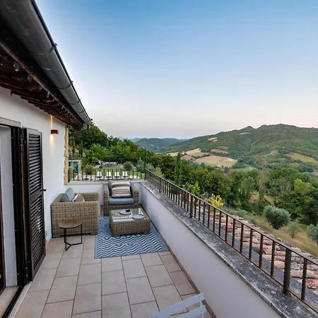 Destino Italy, Umbria Tuscany Boarder *