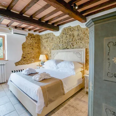 Destino Italy, Umbria Tuscany Boarder Villa *