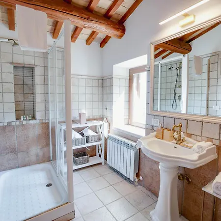 Destino Italy, Umbria Tuscany Boarder