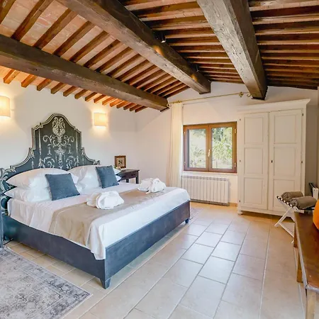 Destino Italy, Umbria Tuscany Boarder Montone (Umbria)