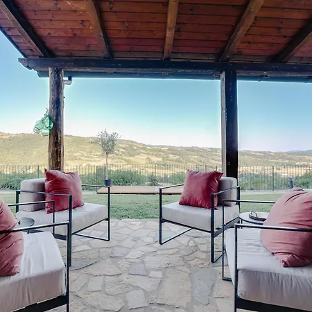 Destino Italy, Umbria Tuscany Boarder Villa