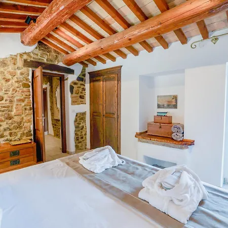 Destino Italy, Umbria Tuscany Boarder Villa